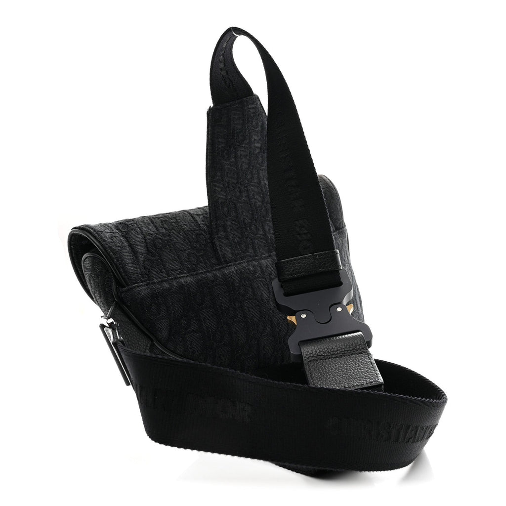 Oblique Mens Saddle Bag Black