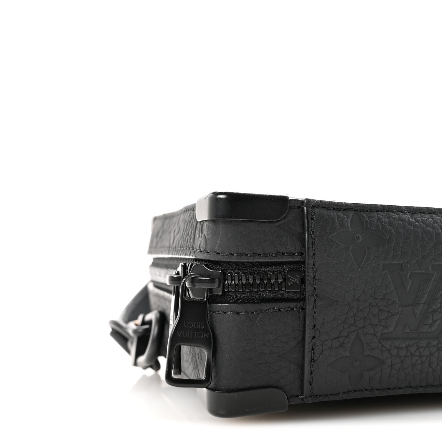 Taurillon Monogram Soft Trunk Black