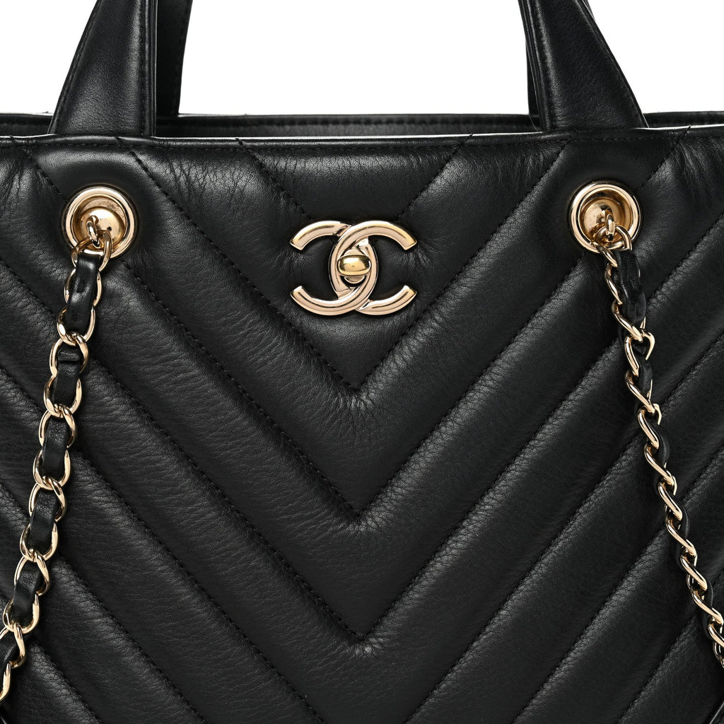 Calfskin Chevron Quilted Statement Shopping Tote Black