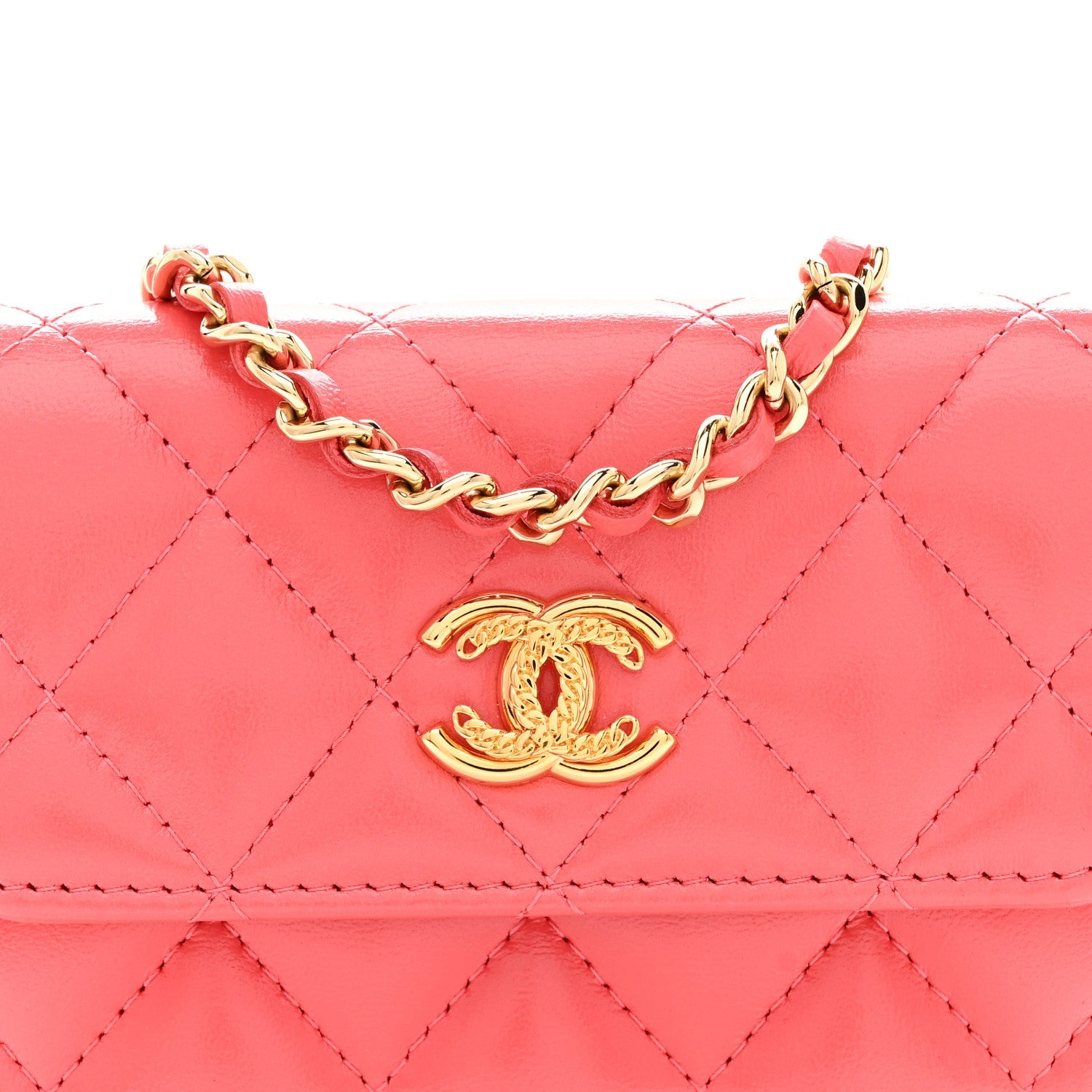 Shiny Lambskin Quilted  Holder On Chain Pink