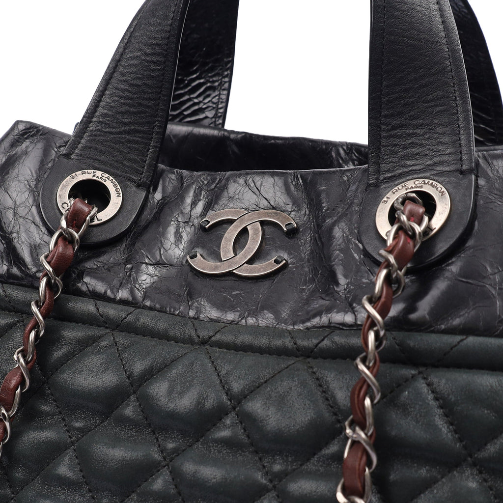 Chanel Shoulder Bag Bubble Tote in Green, Nubuck