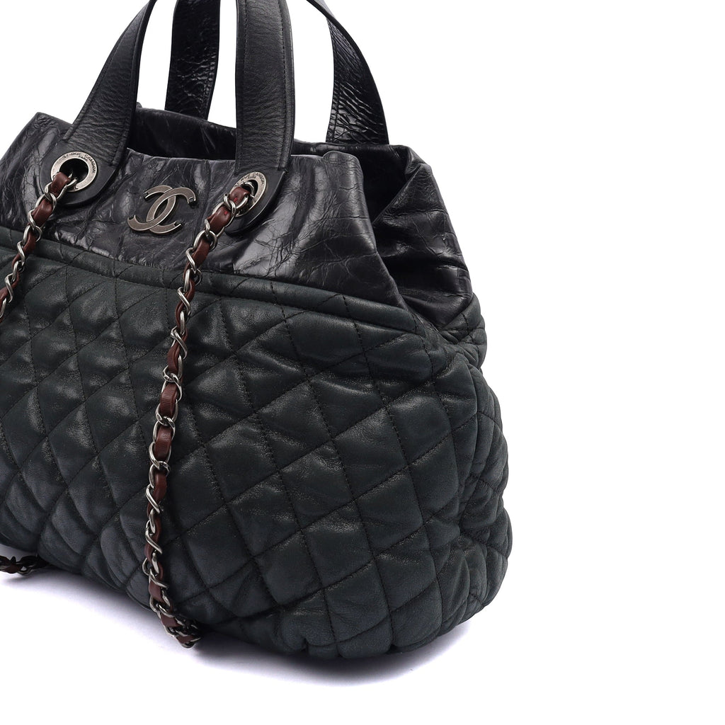 Chanel Shoulder Bag Bubble Tote in Green, Nubuck