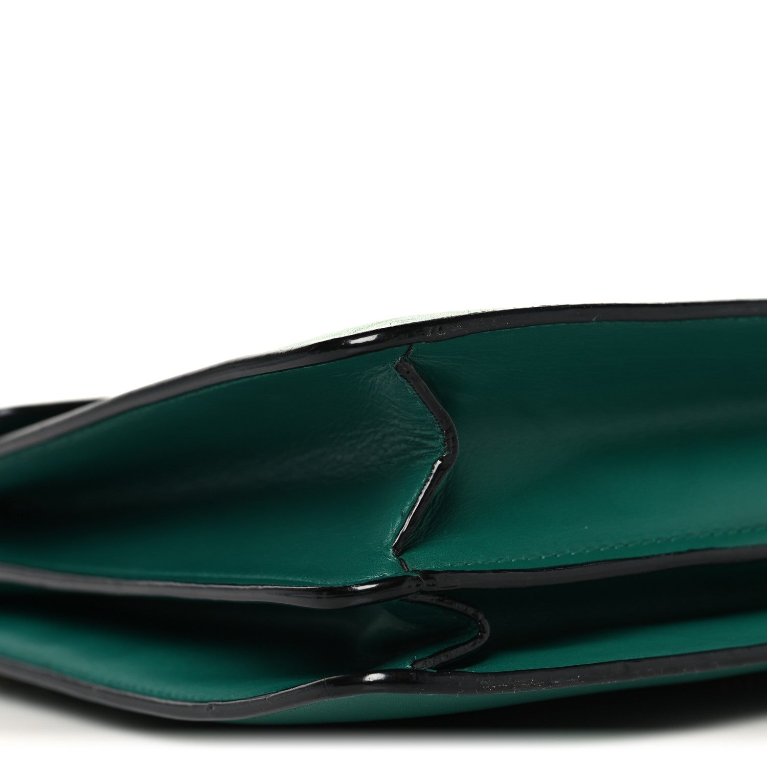 Calfskin Serpenti Forever Medium Shoulder Bag Emerald Green