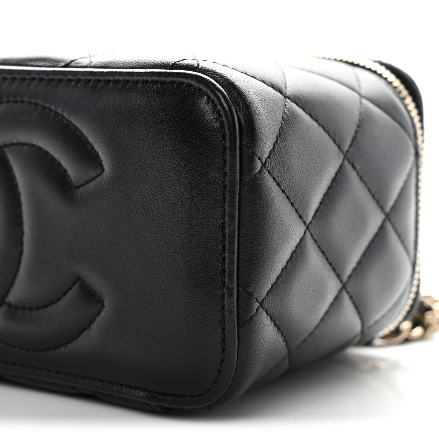 Lambskin Quilted Small Top Handle Vanity Case With Chain Black