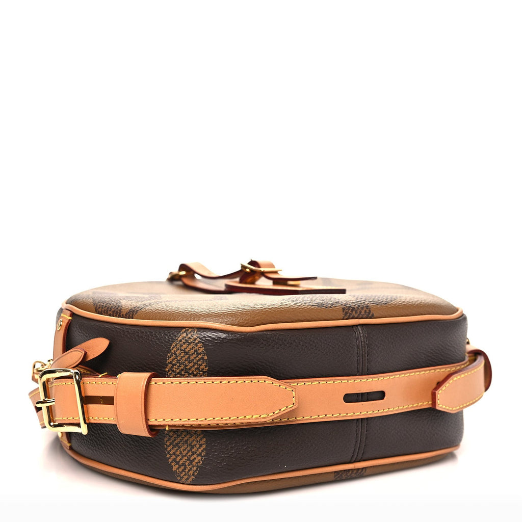 Reverse Monogram Giant Boite Chapeau Souple