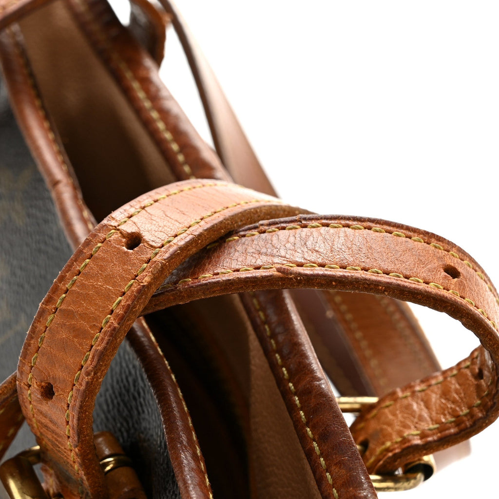 Monogram Petit Bucket 23