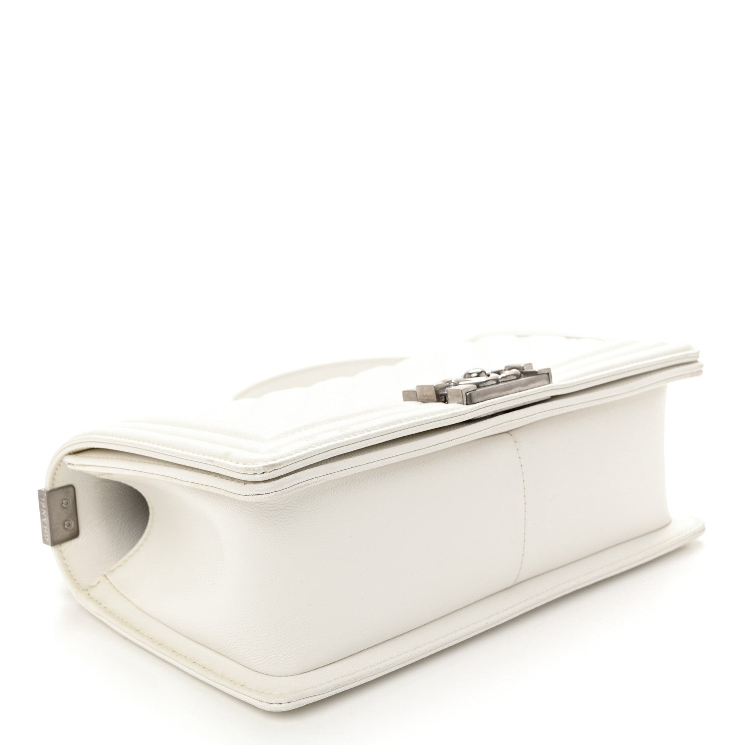 Caviar Quilted Medium Boy Flap White