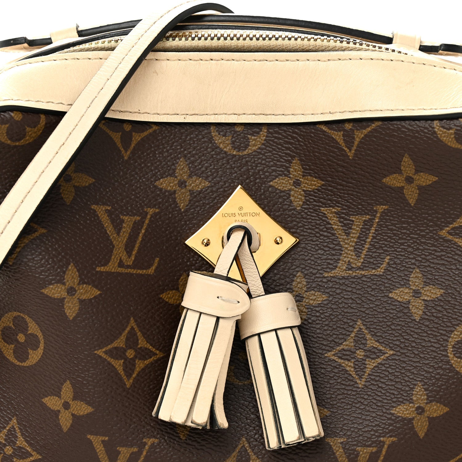 Monogram Saintonge Creme
