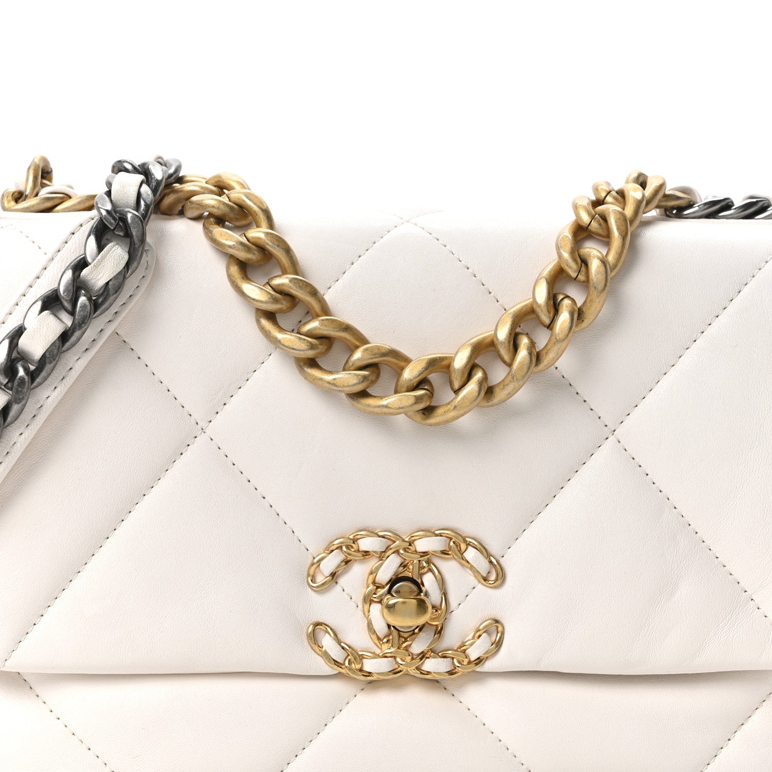 Lambskin Quilted Medium Chanel 19 Flap White