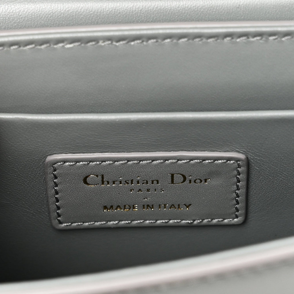Box Calfskin 30 Montaigne Box Bag Stone Grey