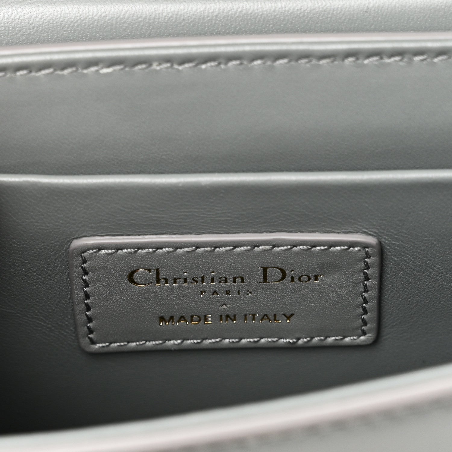 Box Calfskin 30 Montaigne Box Bag Stone Grey