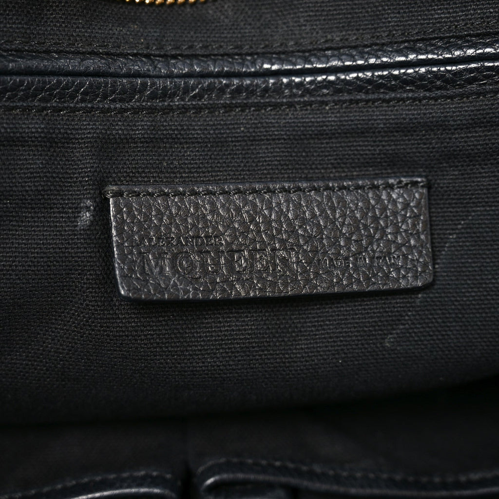 Pebbled Calfskin Large Skull Padlock Zip Around Tote Black