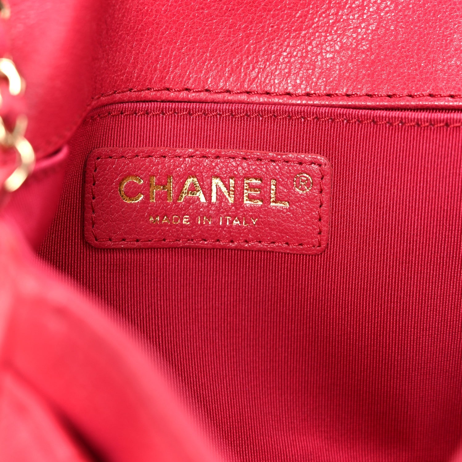 Goatskin Quilted Coco Curve Flap Messenger Flap Red