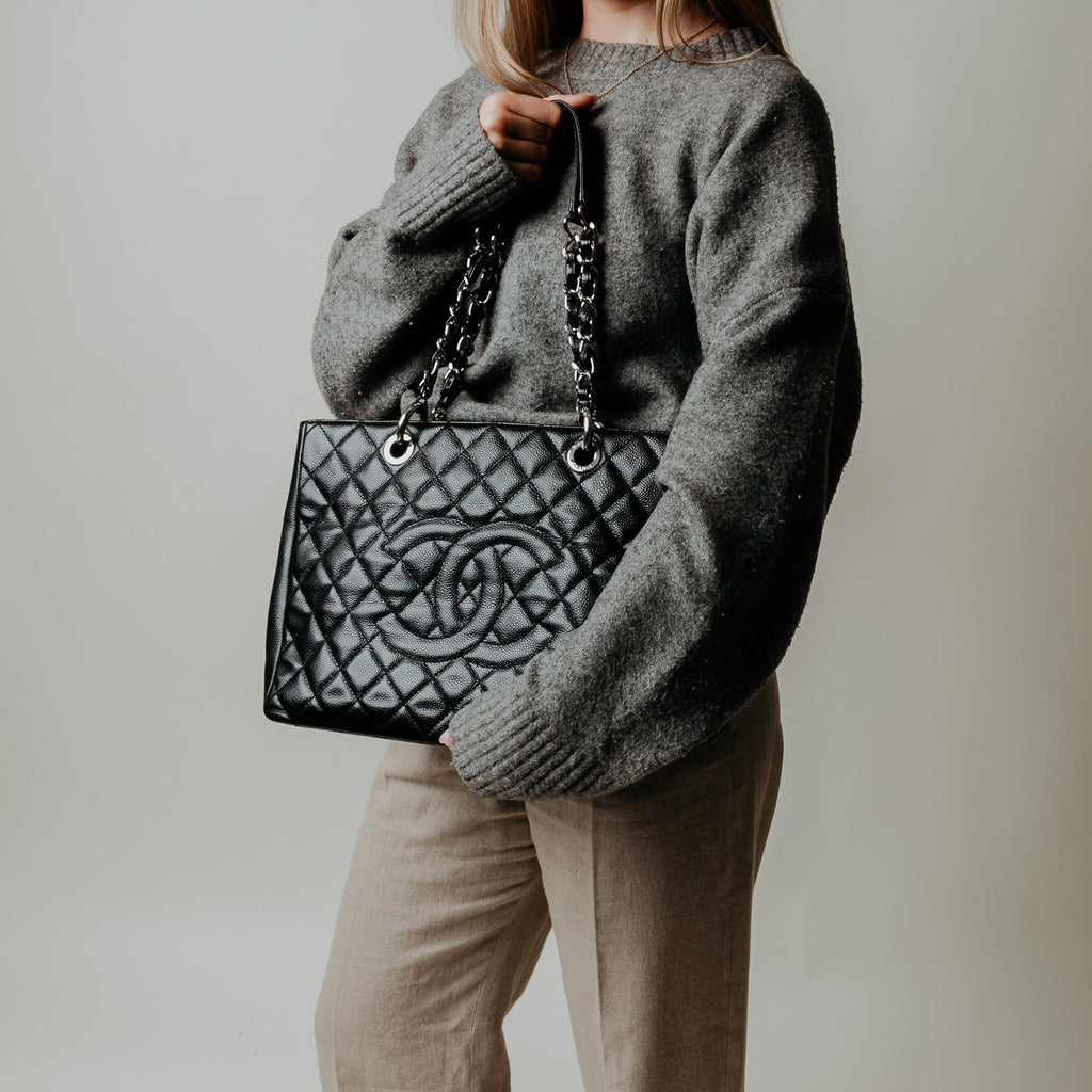 Chanel Tote Grand Shopping Tote in Black, Caviar Leather