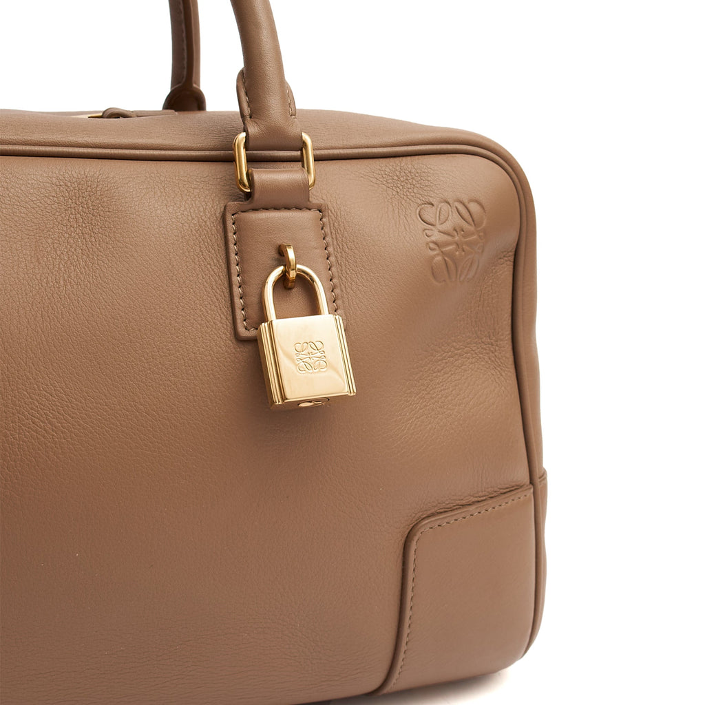 Loewe Tote Amazona 28 in Brown, Leather