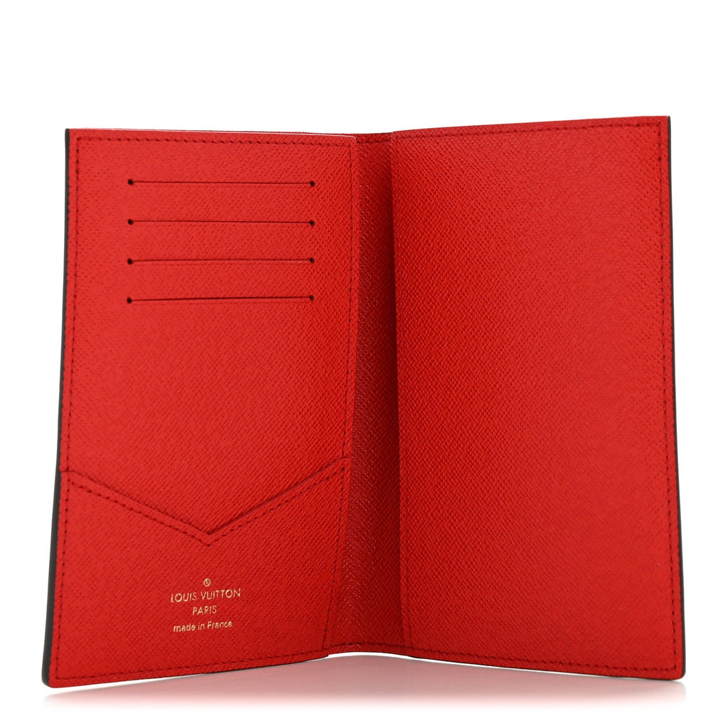 Monogram 2019 Christmas Animation Passport Cover Rouge
