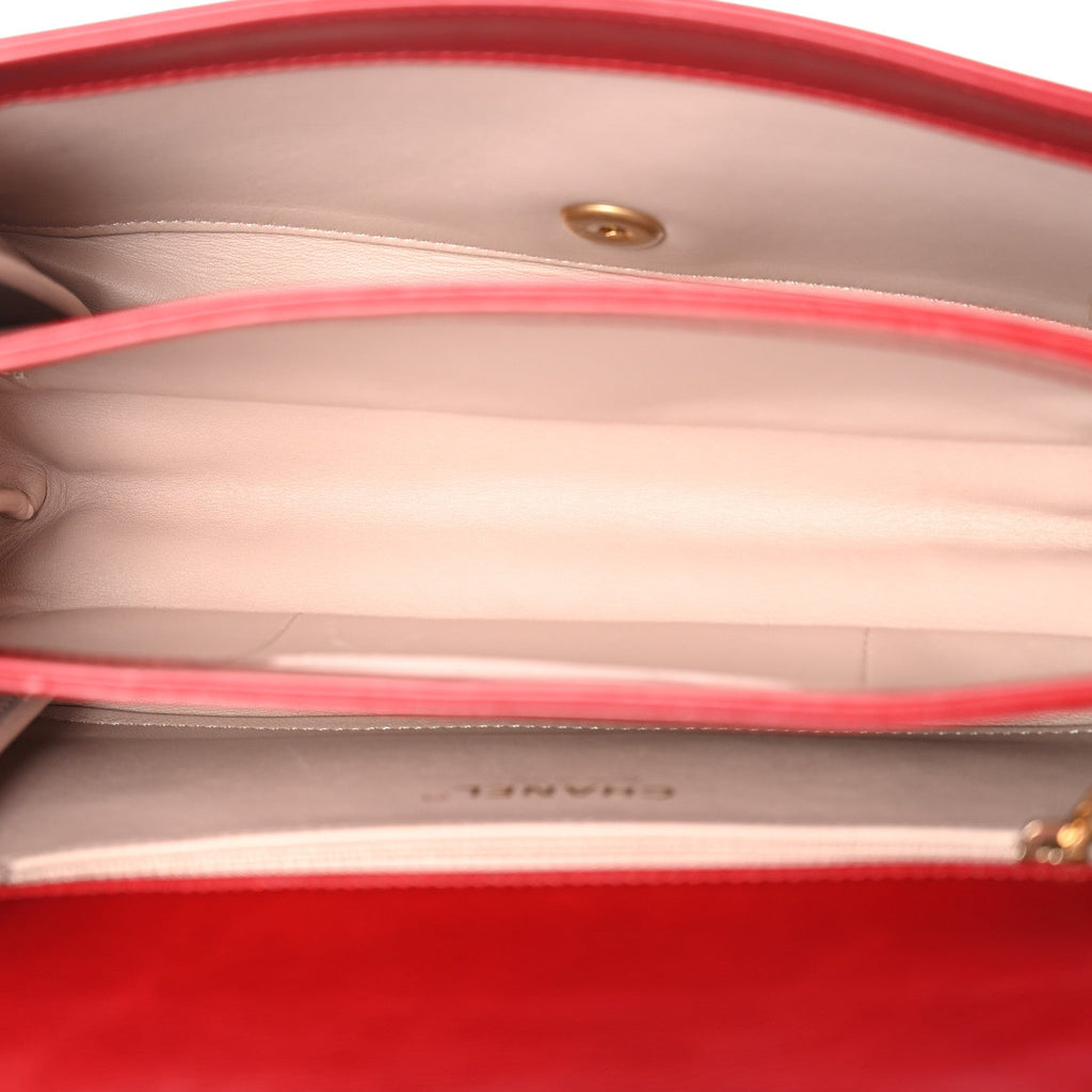 Iridescent Calfskin Quilted Small Straight Lined Flap Red