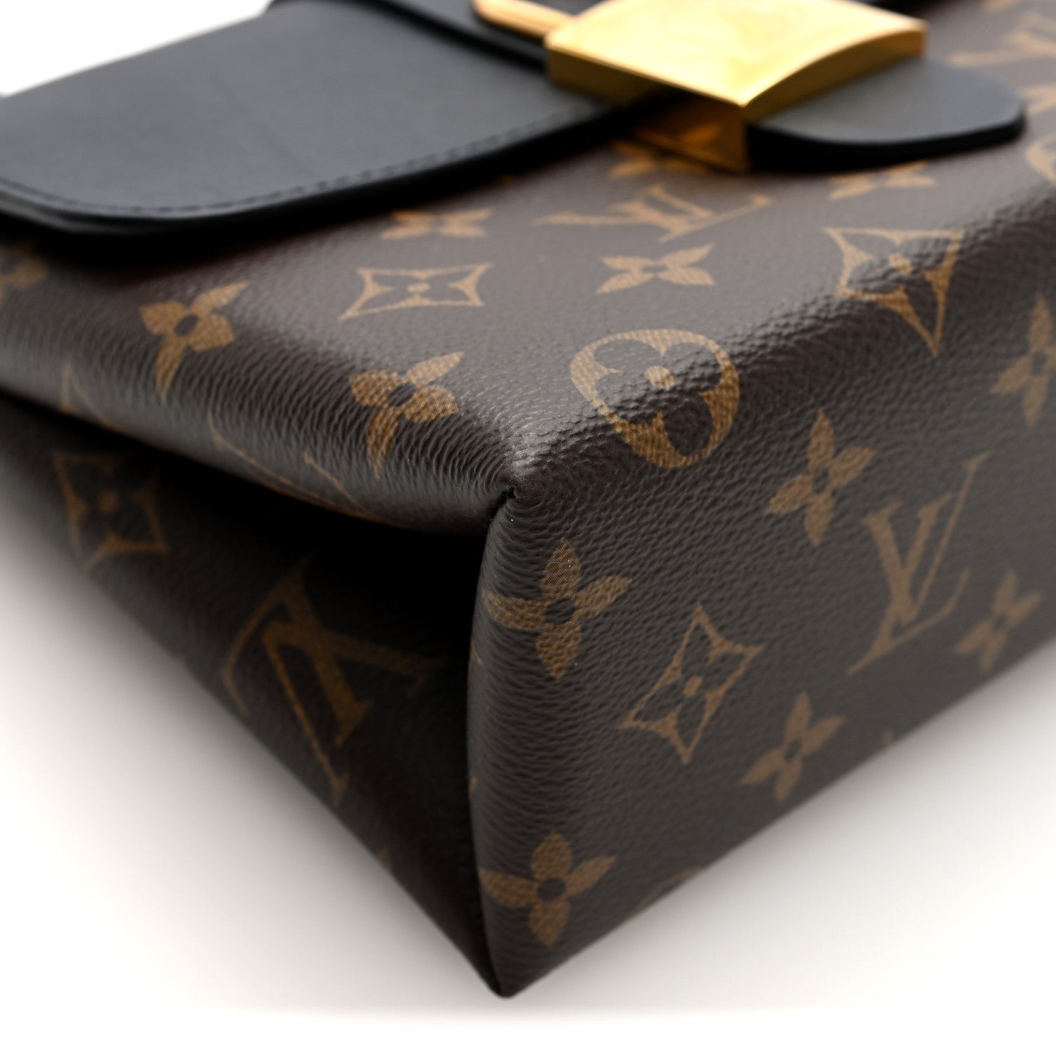 Monogram Locky BB Black