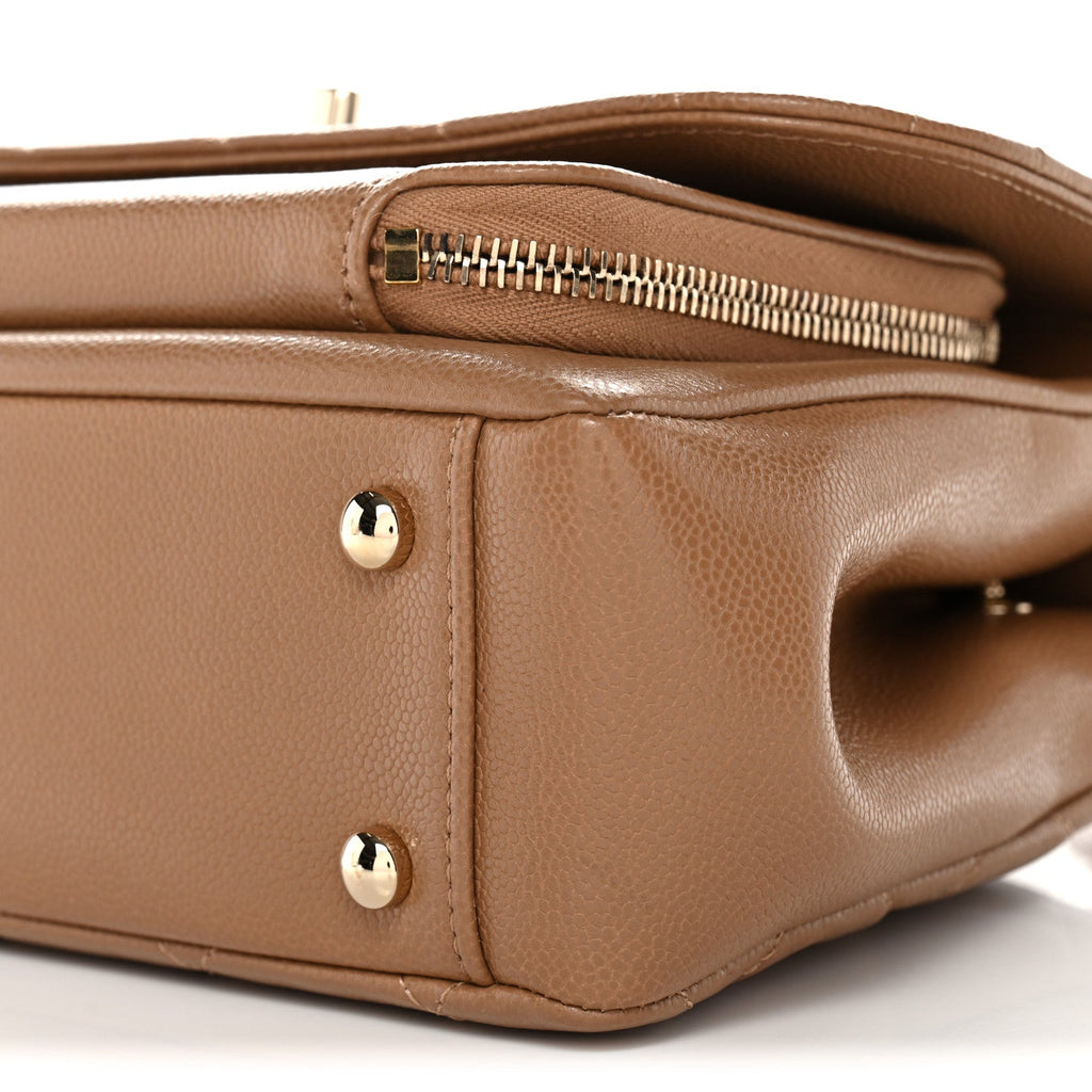 Caviar Quilted Medium Business Affinity Flap Beige