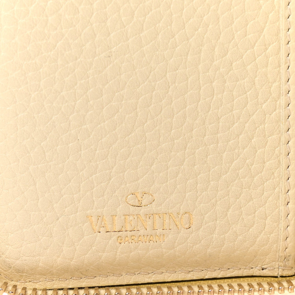 Pebbled Calfskin Rockstud Compact Zip Around Wallet Light Ivory