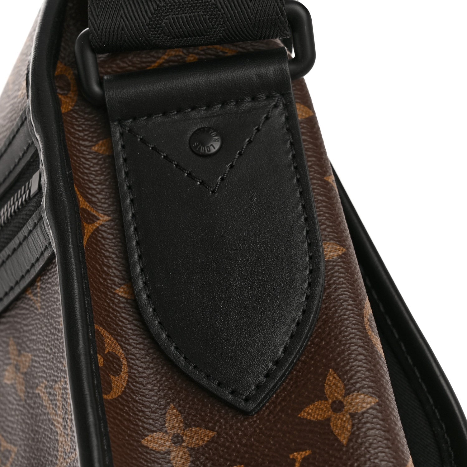Monogram Macassar Archy Messenger GM