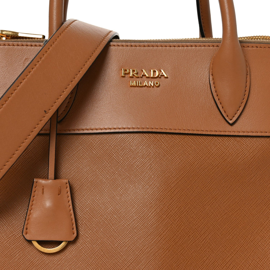 Saffiano City Calf Medium Esplanade Tote Caramel