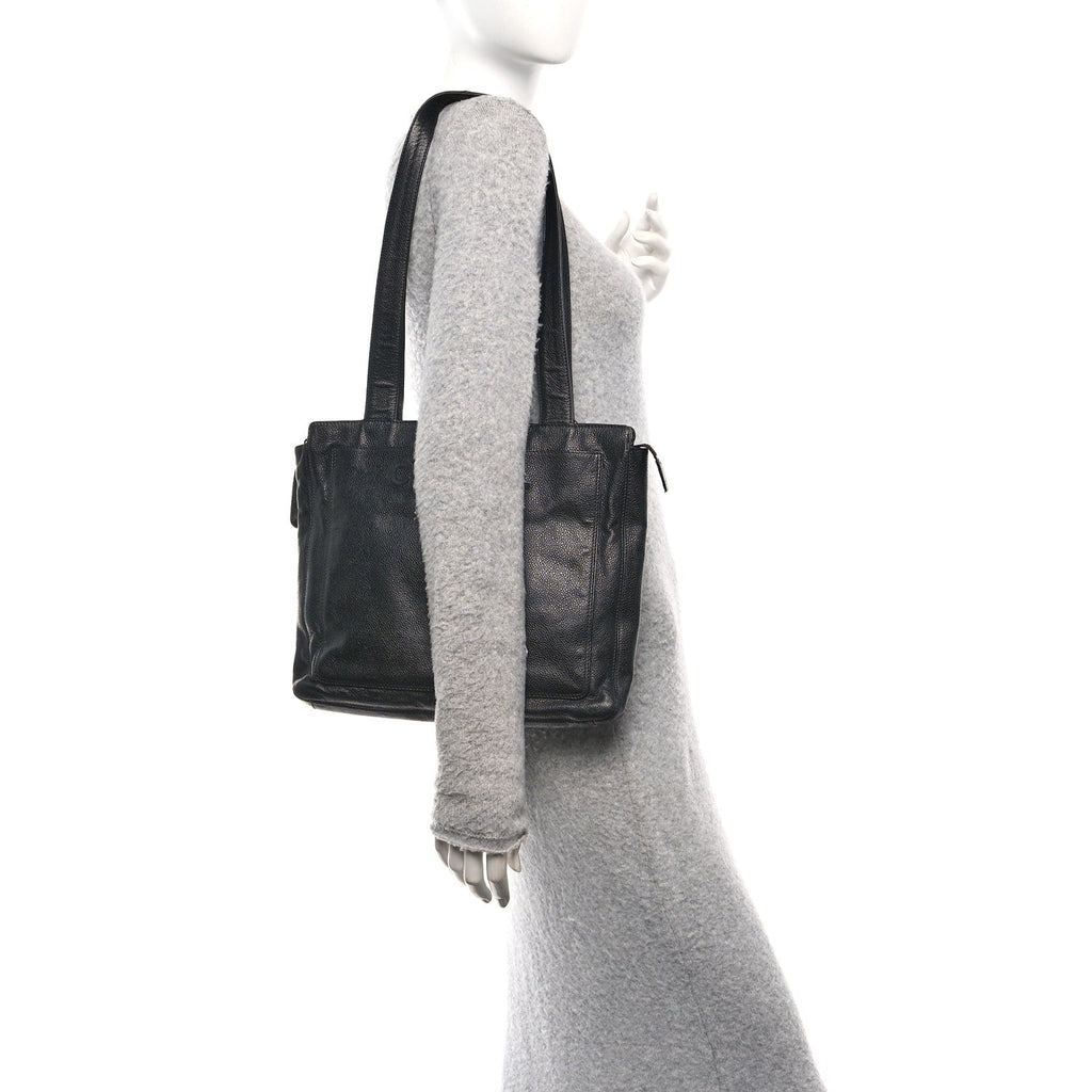Caviar Embroidered Logo Shoulder Bag Black