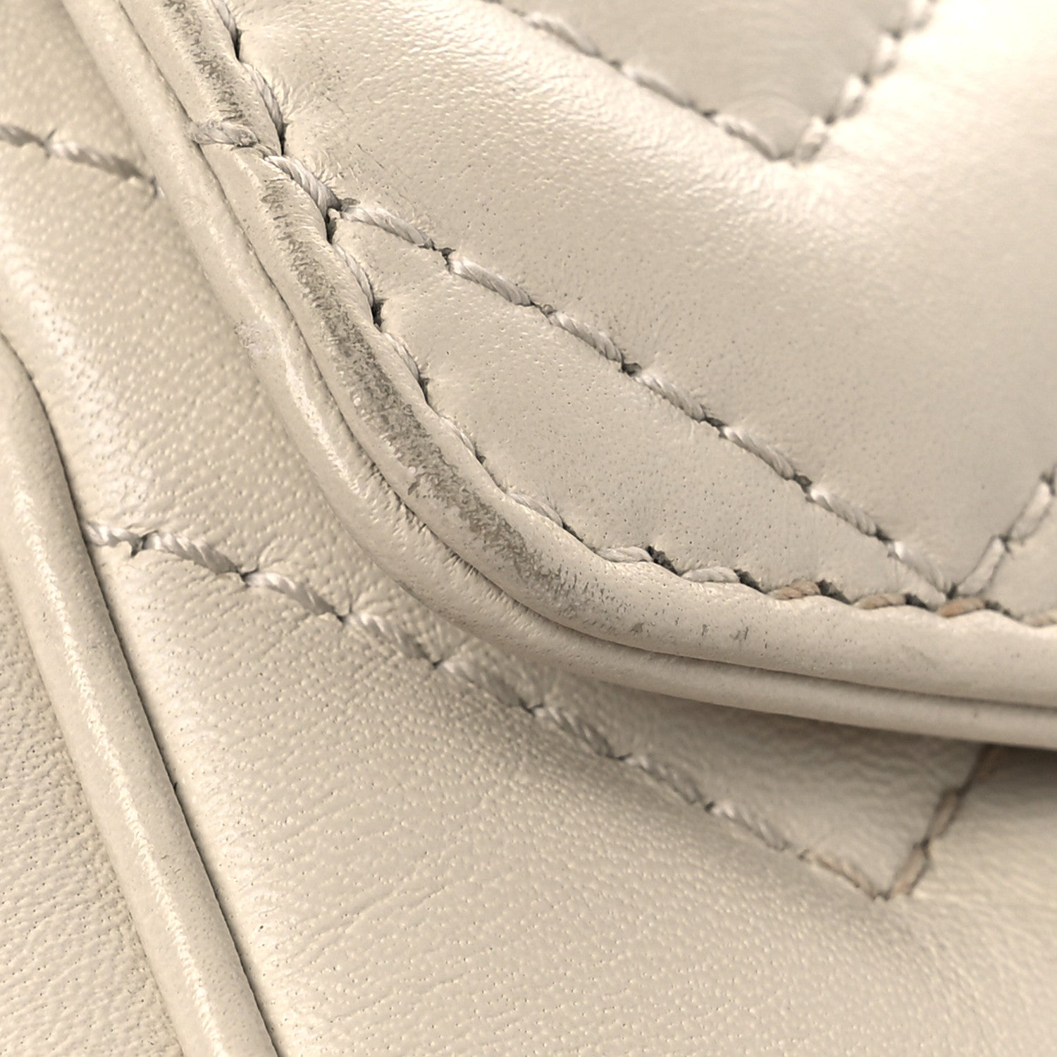 Calfskin Matelasse Super Mini GG Marmont Shoulder Bag White
