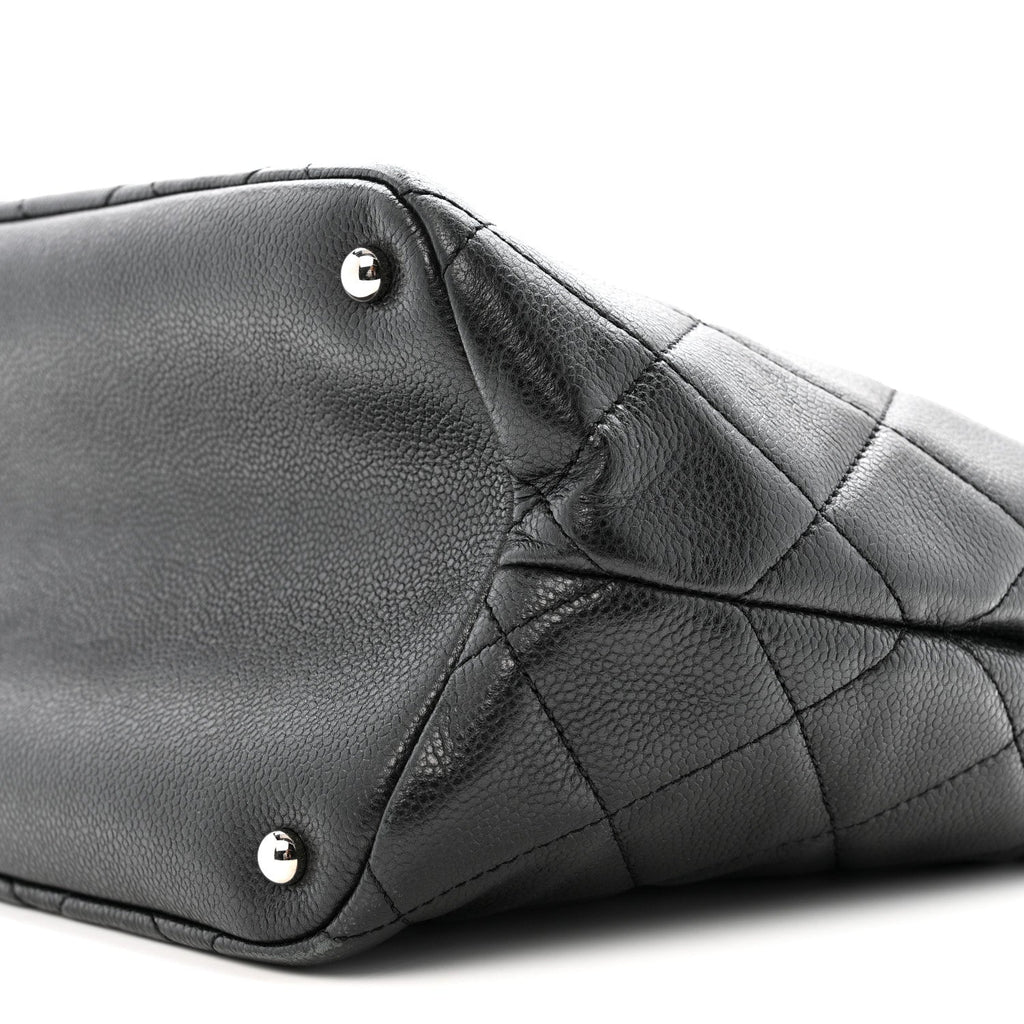 Caviar Quilted CC Timeless Soft Tote Black