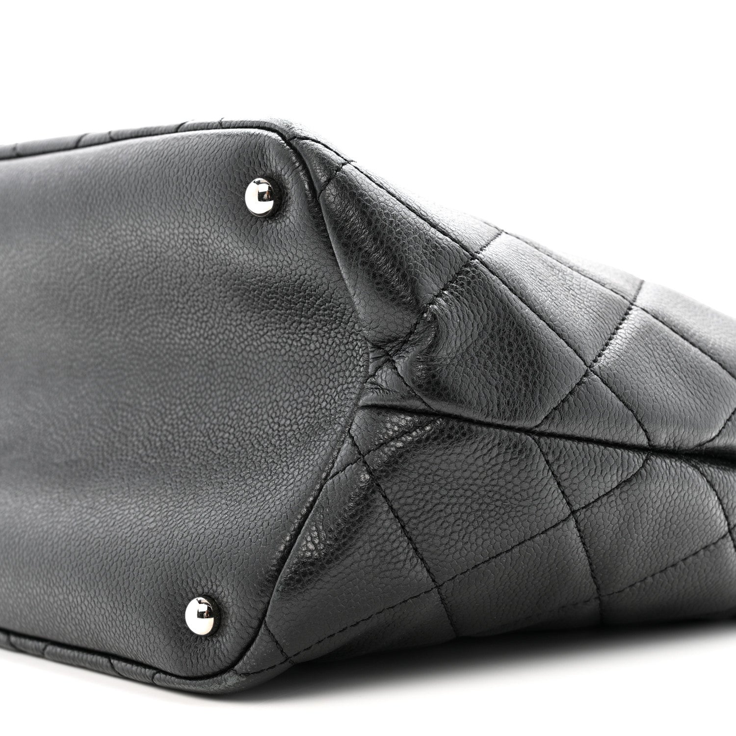 Caviar Quilted CC Timeless Soft Tote Black