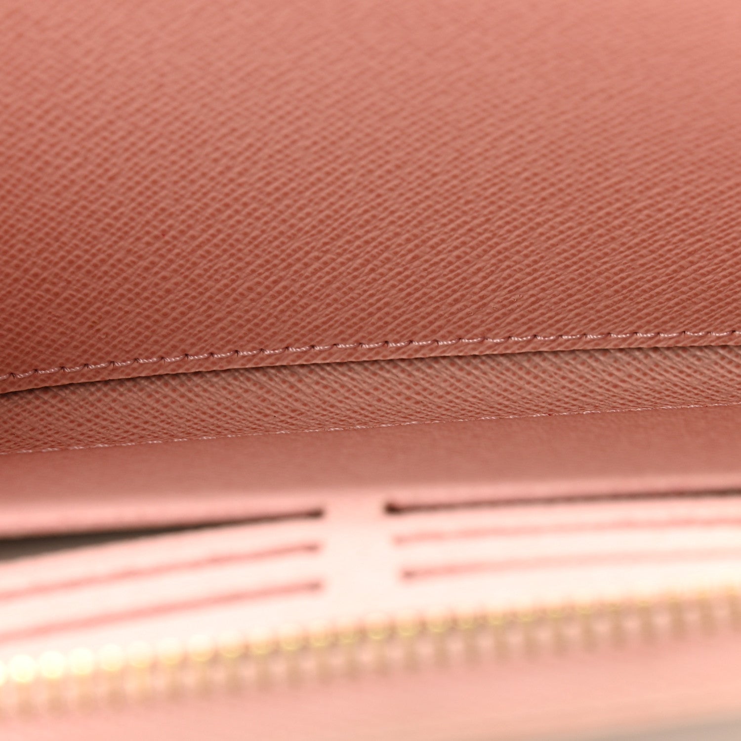 Damier Azur Zippy Wallet Rose Ballerine