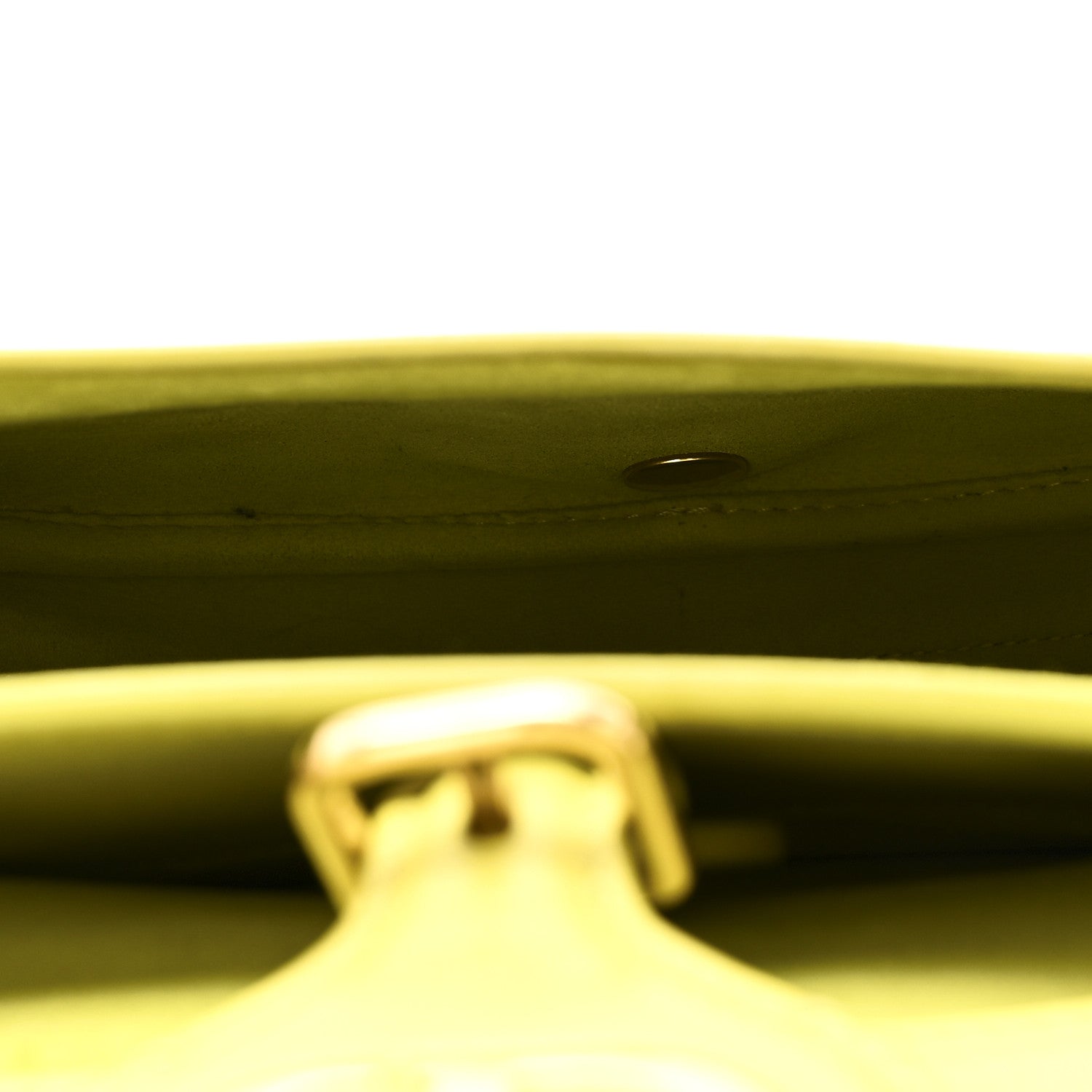Box Calfskin Medium Bobby Flap Lime