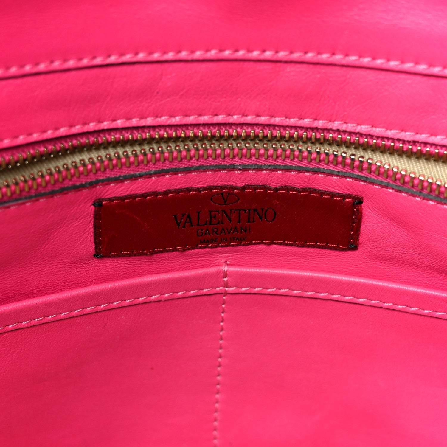 Vitello Medium Rockstud All Over Tote Pop Fuxia