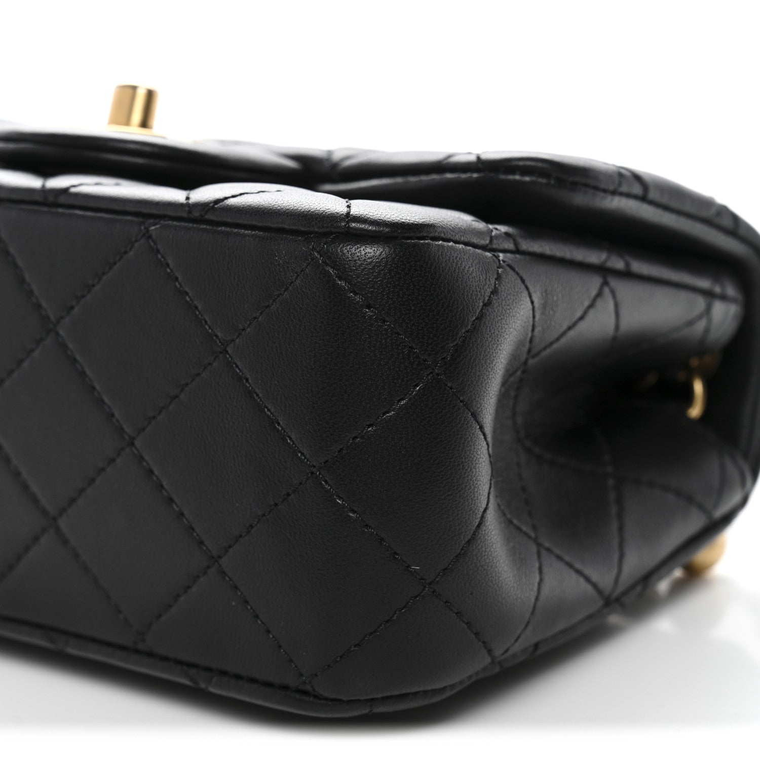 Lambskin Quilted Mini Pearl Crush Flap Black