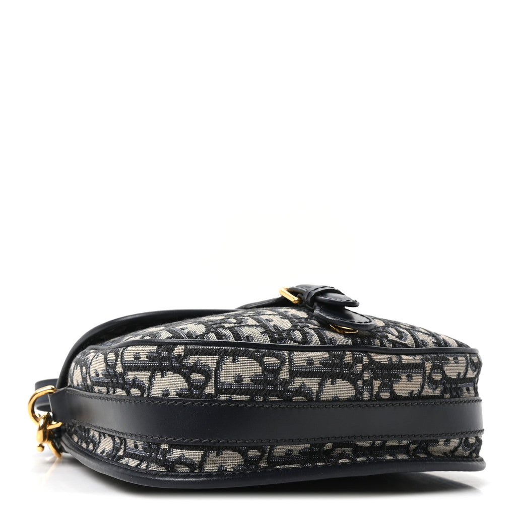Oblique Medium Bobby Flap Blue