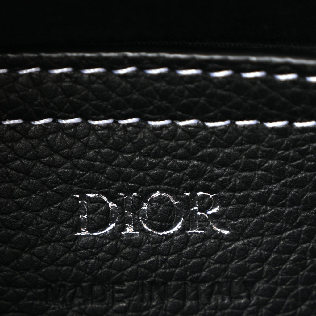 Grained Calfskin Vertical Saddle Pouch With Strap Black