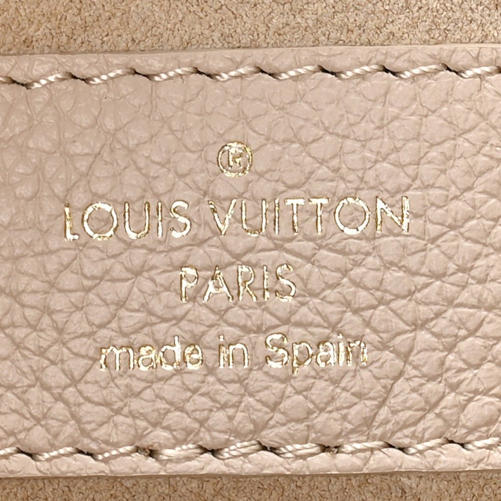 Grained Calfskin Low Key Hobo MM Limestone