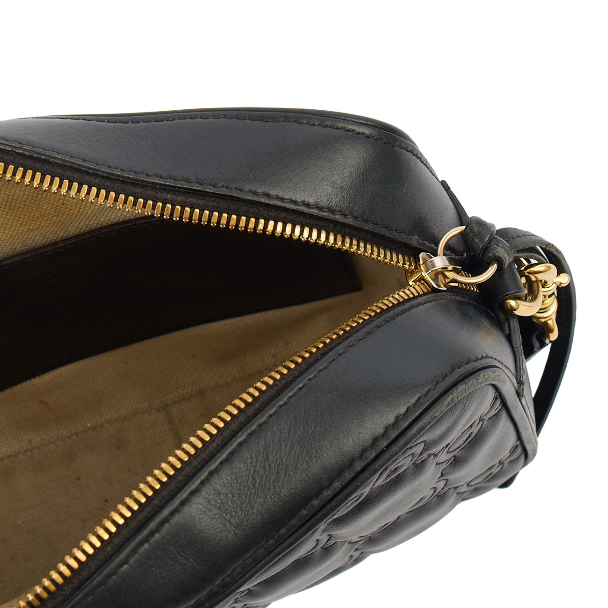 Gucci Cross Body GG Matelasse Small in Black, Leather