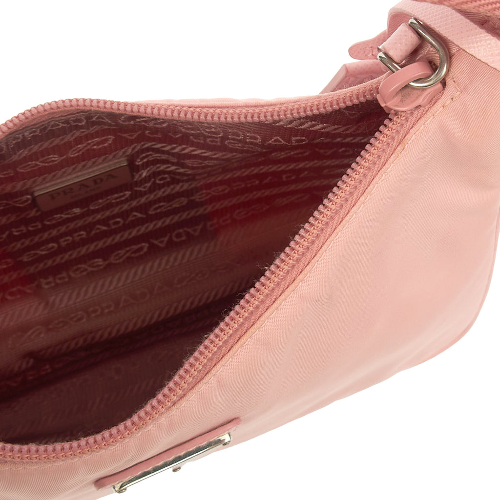 Prada Mini Bag Re-edition 2000 Nylon Mini Bag in Pink, Nylon