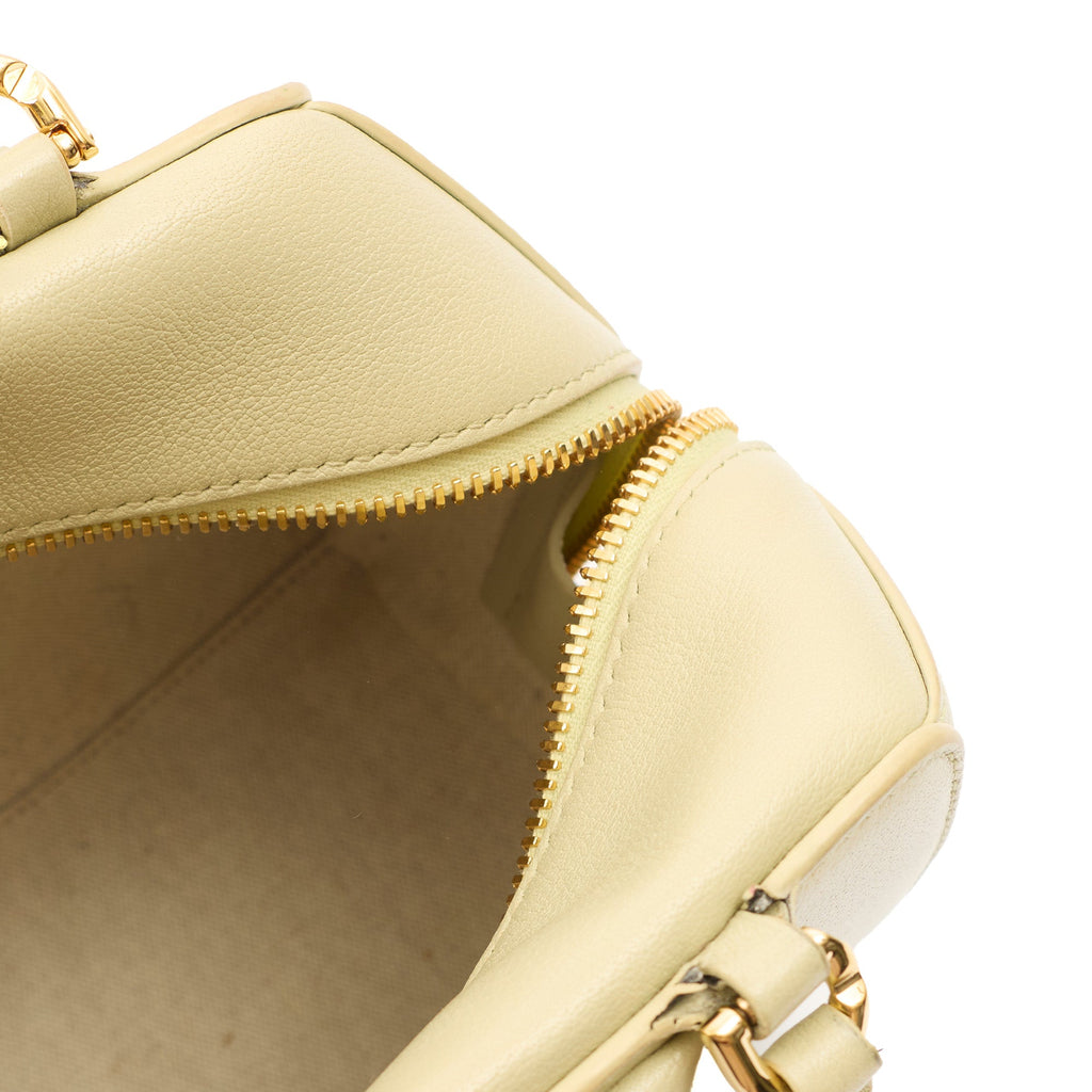 Givenchy Mini Bag Antigona Mini Cube in Green, Leather