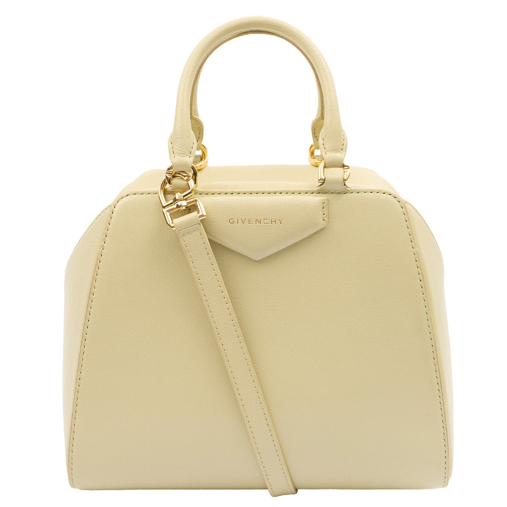 Givenchy Mini Bag Antigona Mini Cube in Green, Leather