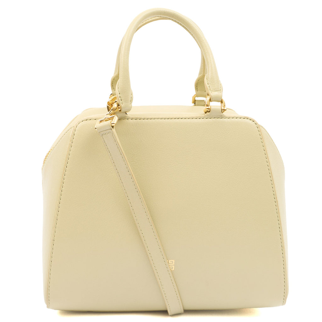 Givenchy Mini Bag Antigona Mini Cube in Green, Leather