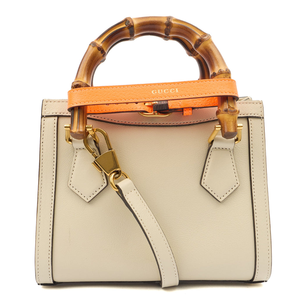 Gucci Mini Bag Diana - Mini in Neutral, Leather