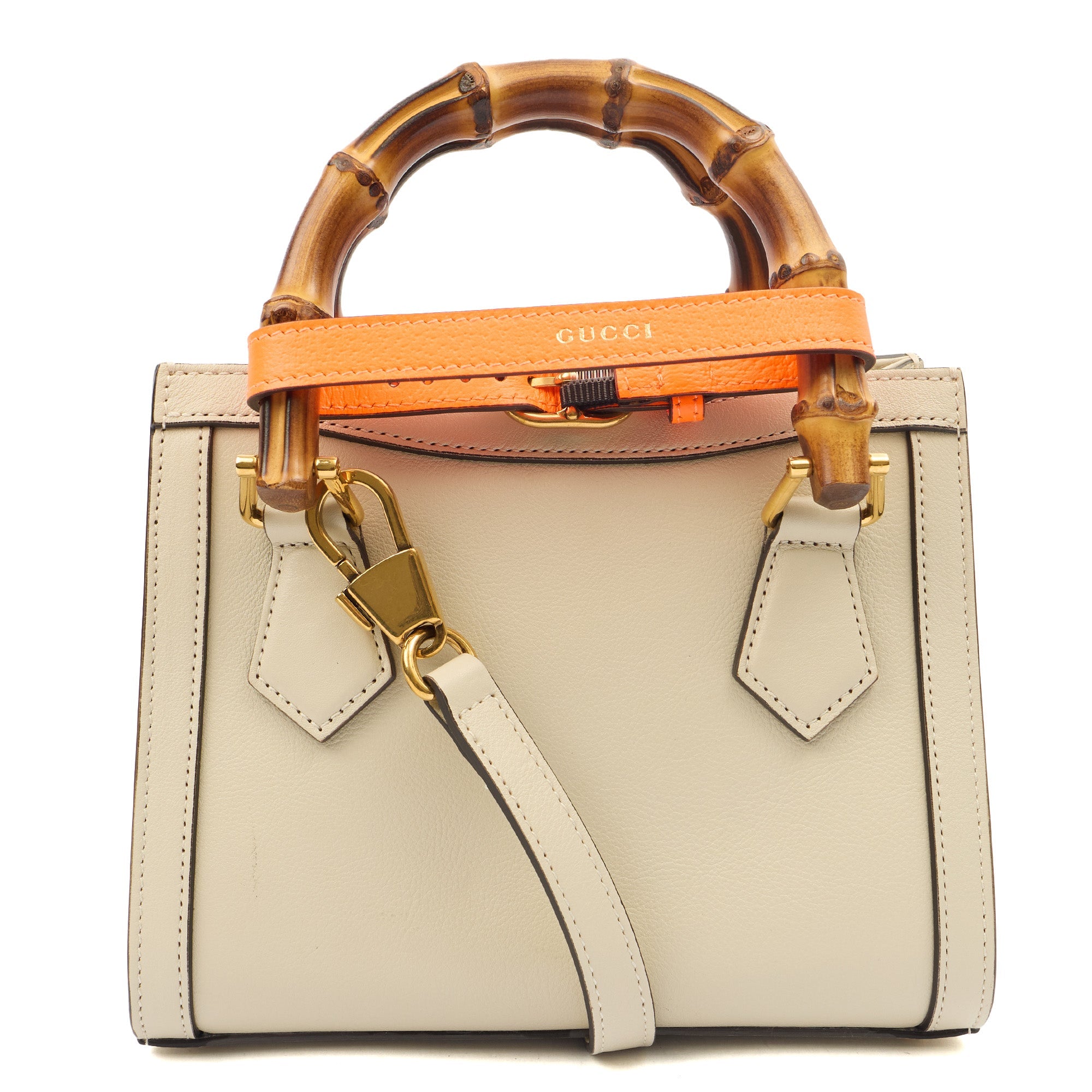 Gucci Mini Bag Diana - Mini in Neutral, Leather