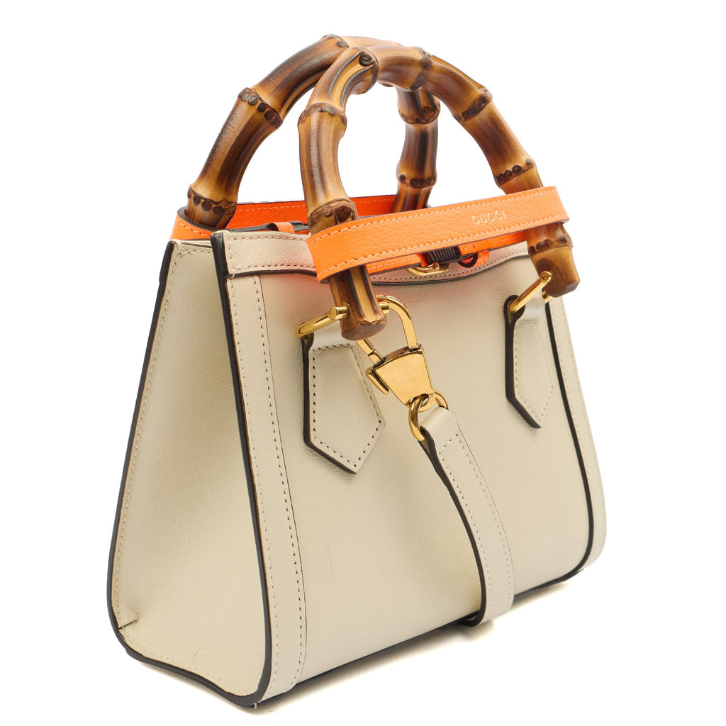 Gucci Mini Bag Diana - Mini in Neutral, Leather