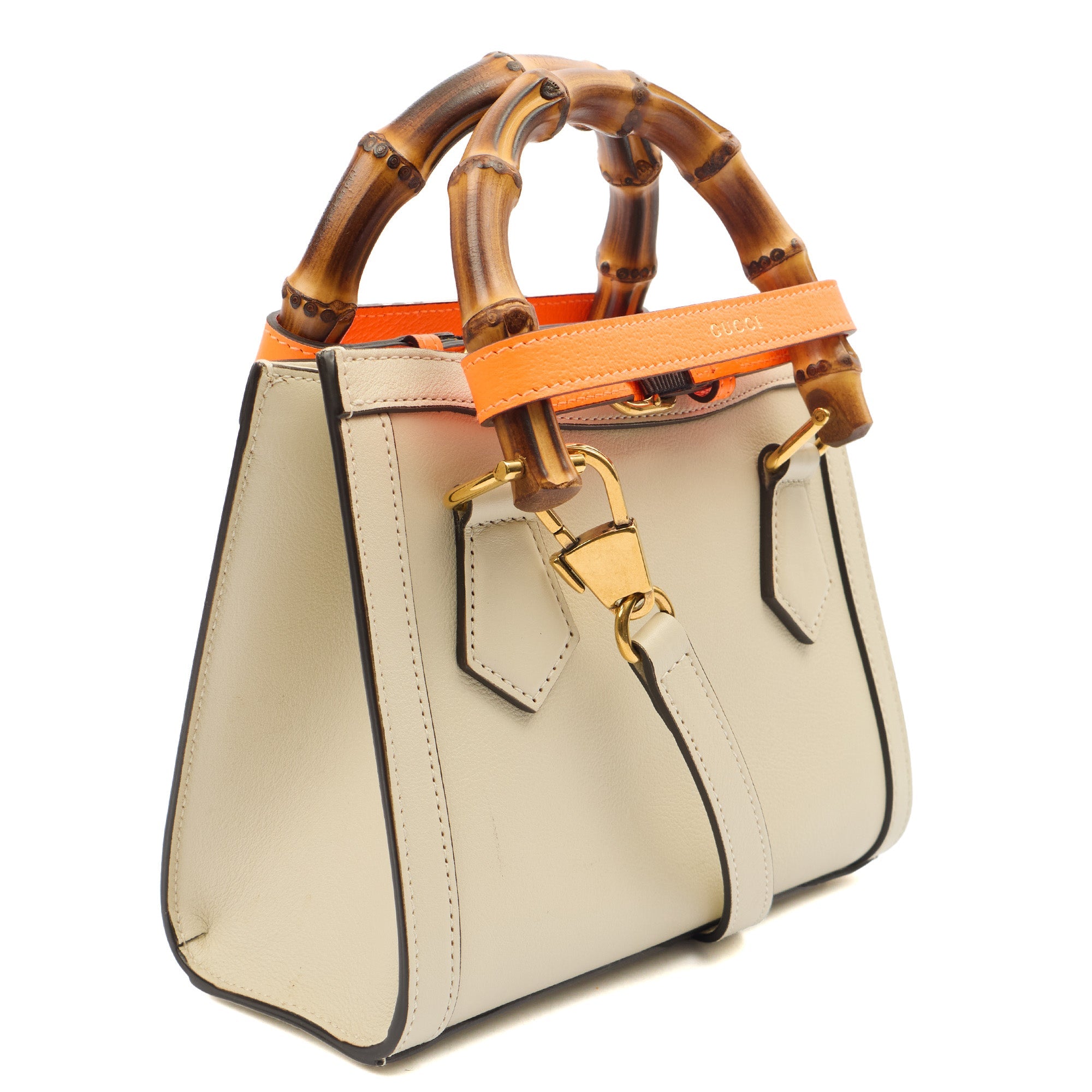 Gucci Mini Bag Diana - Mini in Neutral, Leather