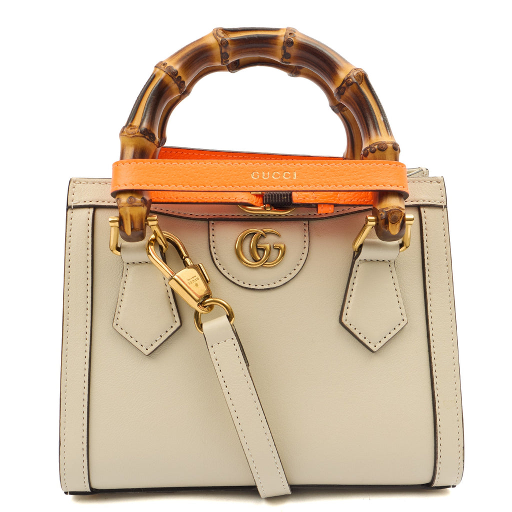 Gucci Mini Bag Diana - Mini in Neutral, Leather