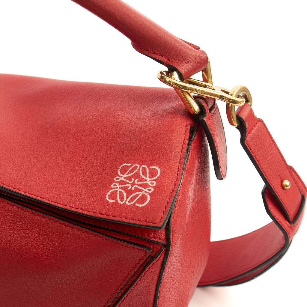 Loewe Cross Body Puzzle - Medium in Red, Leather