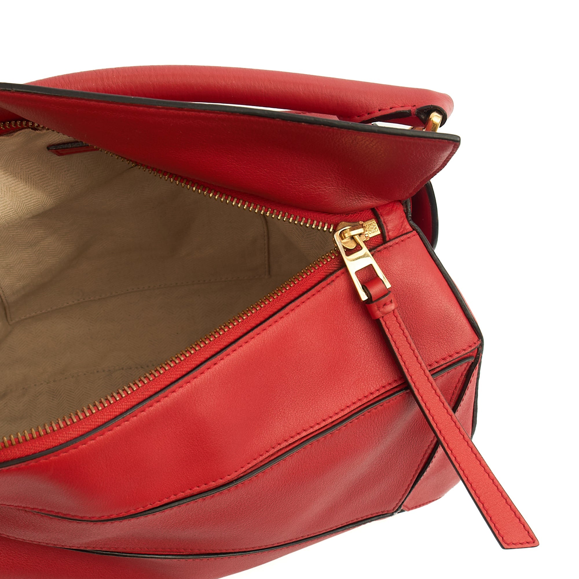 Loewe Cross Body Puzzle - Medium in Red, Leather