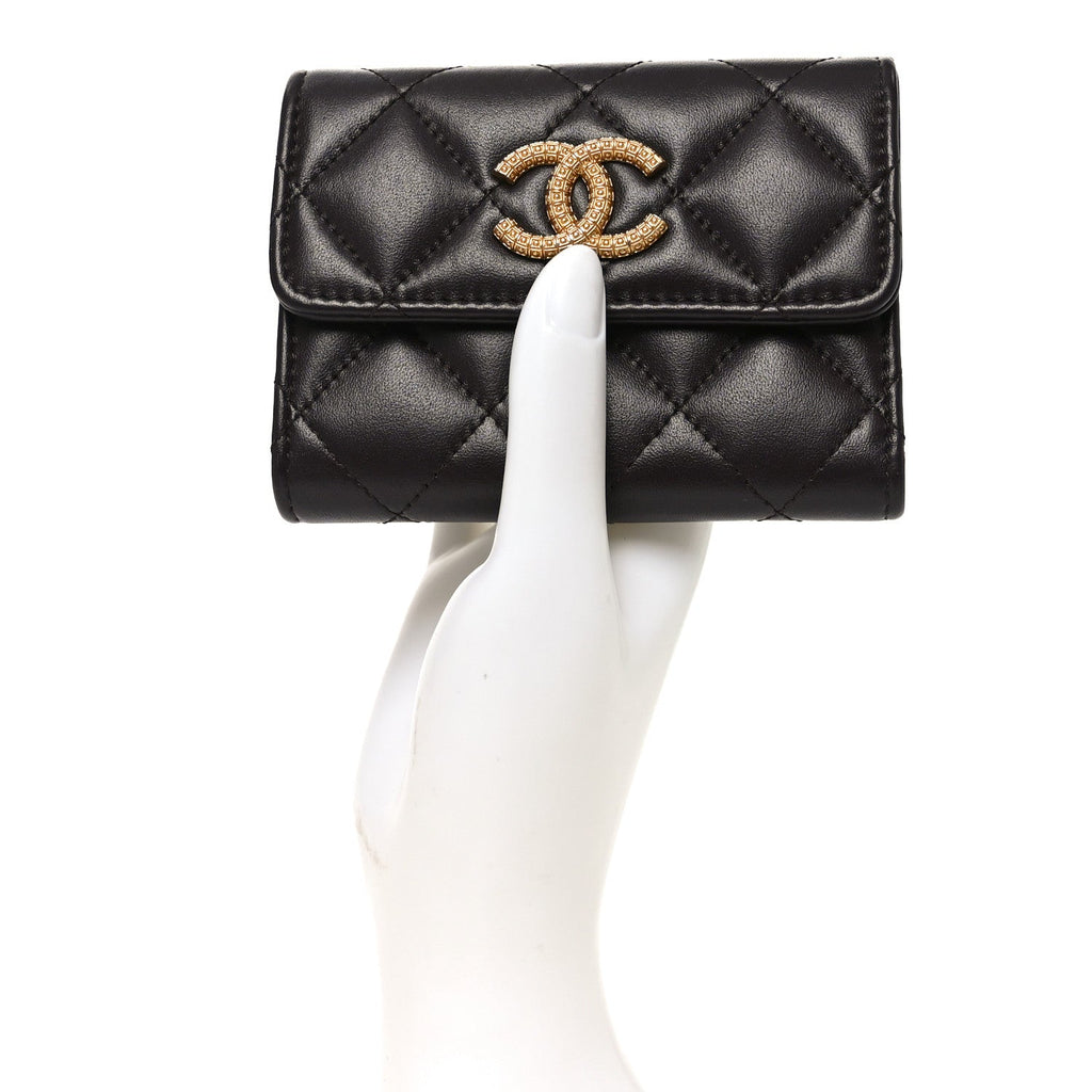 Lambskin Quilted Textured CC Compact Flap  Holder Eggplant